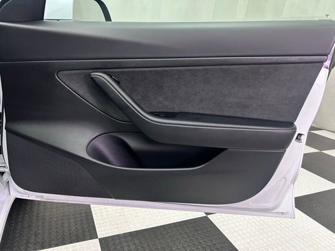 Used 2020 Tesla Model 3 Standard Range Plus image 18