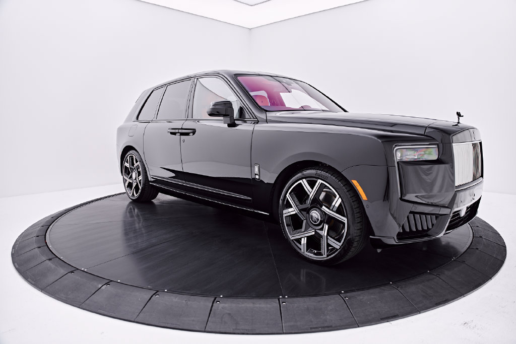Used 2026 Rolls-Royce Cullinan Black Badge AWD/4WD image 17