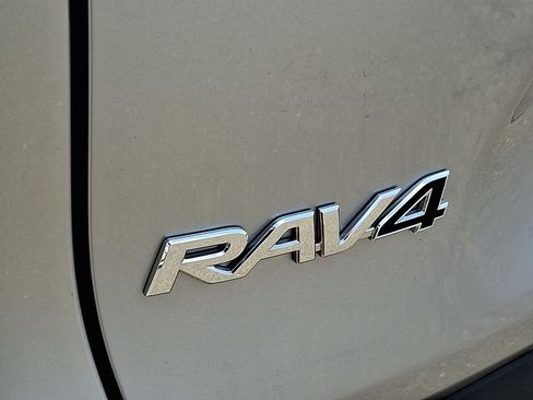 Used 2023 Toyota RAV4 XLE w/ Convenience Package AWD/4WD image 31