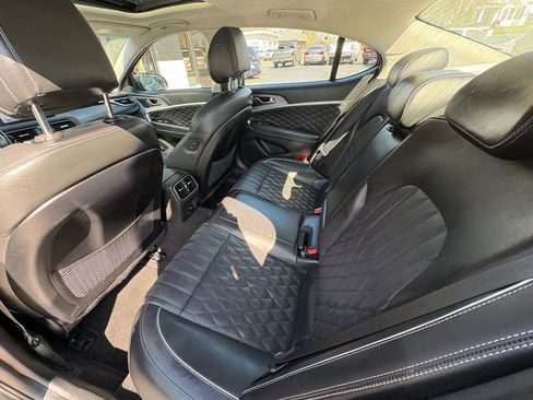 Used 2019 Genesis G70 3.3T Advanced w/ Prestige Package RWD image 14
