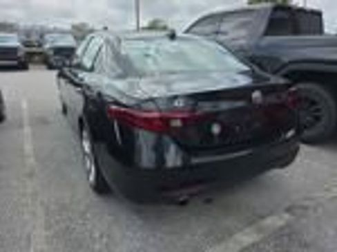 Used 2023 Alfa Romeo Giulia AWD w/ Quick Order Package 22X Lusso image 10