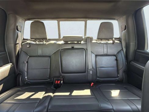 Used 2020 Chevrolet Silverado 2500 High Country w/ Technology Package AWD/4WD image 17