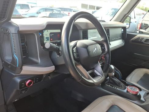 Used 2024 Ford Bronco Wildtrak AWD/4WD image 18