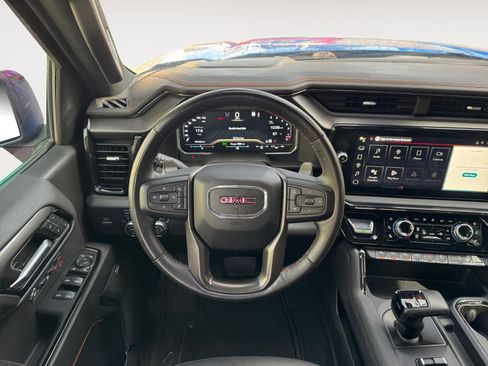 Used 2023 GMC Sierra 1500 AT4 w/ Technology Package AWD/4WD image 12