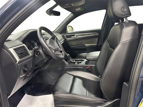 Used 2021 Volkswagen Atlas Cross Sport SE image 8