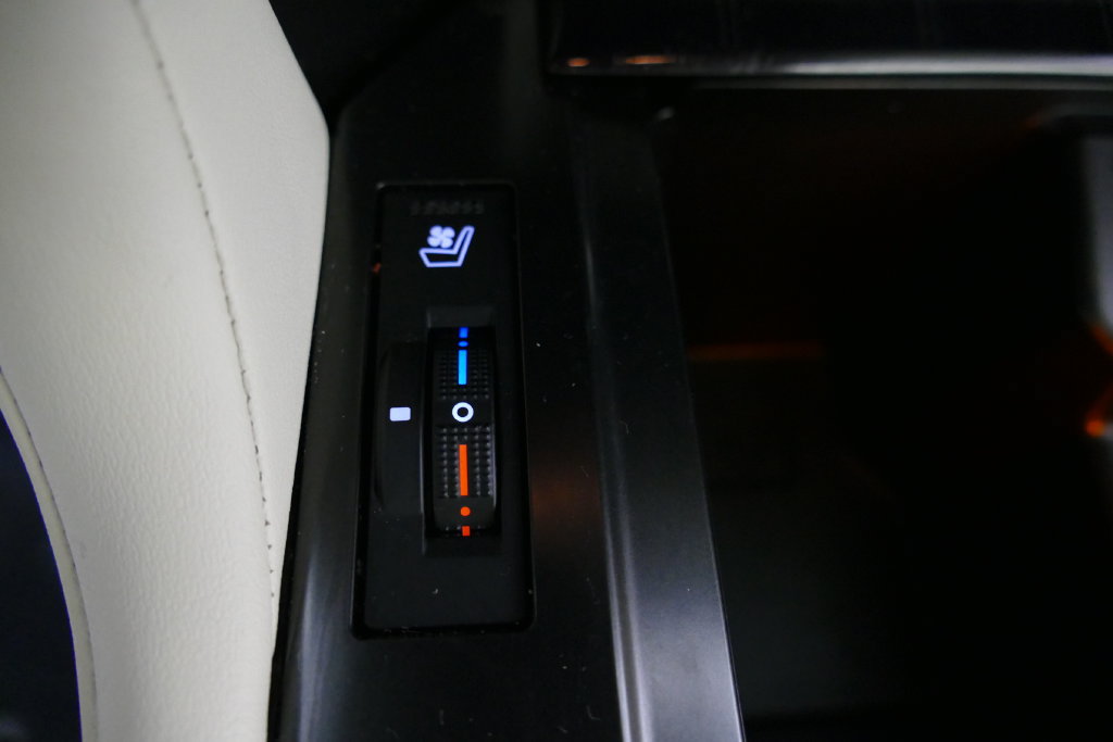 Used 2022 Lexus GX 460 Premium AWD/4WD image 19