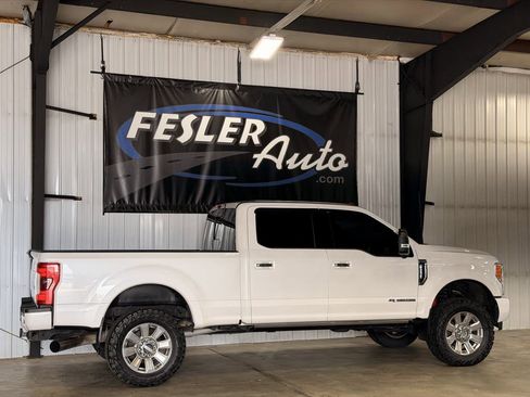 Used 2017 Ford F350 Platinum w/ Platinum Ultimate Package AWD/4WD image 37