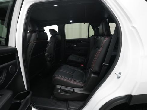 Certified 2025 Honda Pilot TrailSport image 16