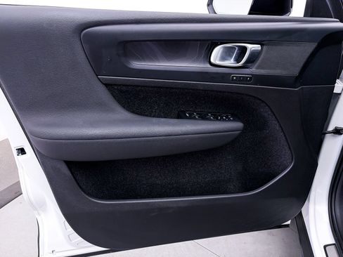 Used 2023 Volvo XC40 Recharge Plus AWD/4WD image 18