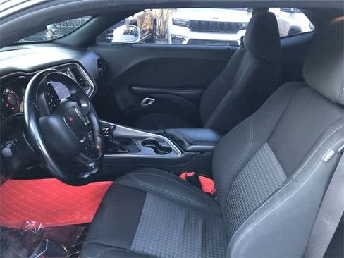 Used 2021 Dodge Challenger SXT w/ Driver Convenience Group image 11