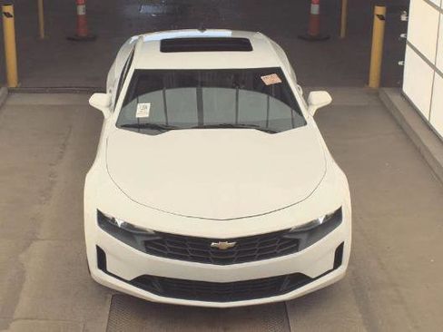Used 2023 Chevrolet Camaro LT RWD image 8
