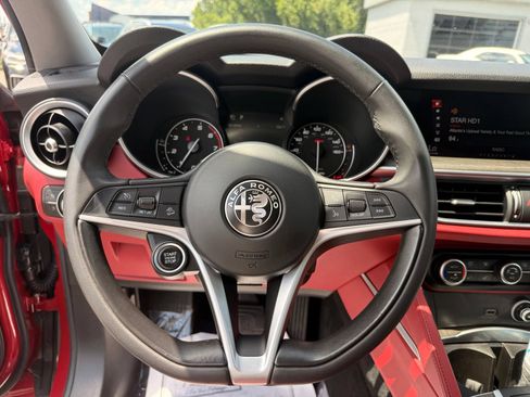 Used 2018 Alfa Romeo Stelvio Ti AWD/4WD image 18