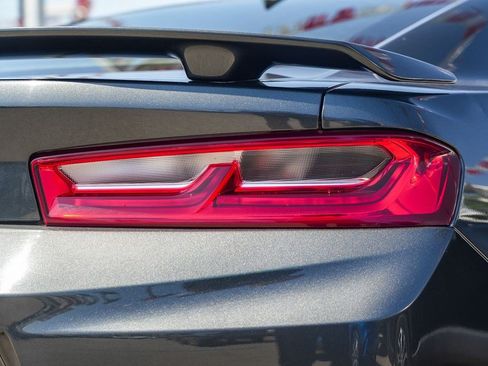 Used 2017 Chevrolet Camaro SS RWD image 9