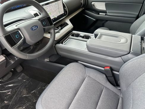 New 2026 Ford Expedition Max Active RWD image 10