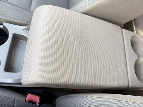 Used 2012 Ford Escape XLT FWD image 37