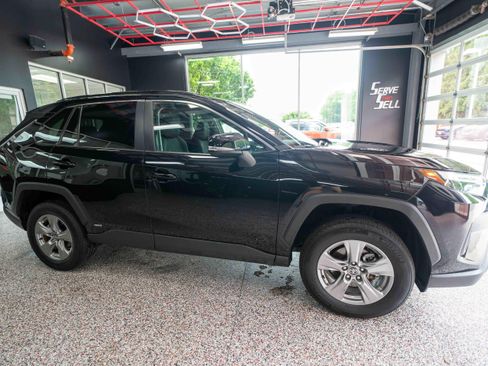 Certified 2025 Toyota RAV4 XLE AWD/4WD image 6
