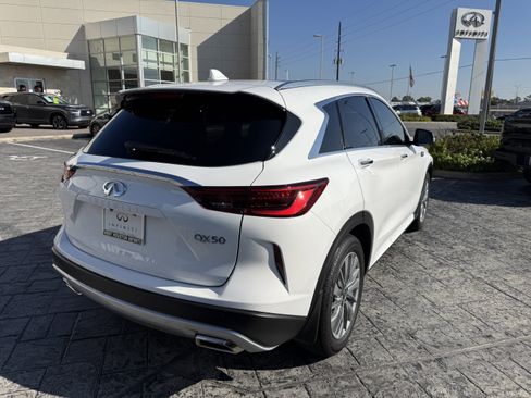 Certified 2023 INFINITI QX50 Luxe image 7