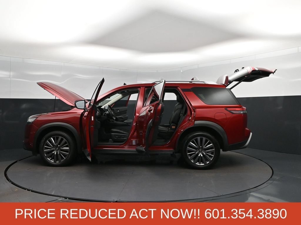 Used 2023 Nissan Pathfinder SL w/ SL Premium Package FWD image 47