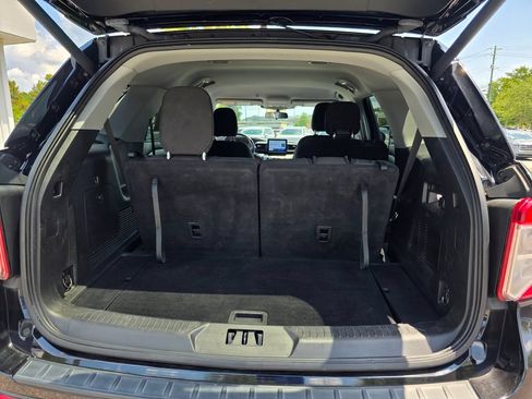 Used 2022 Ford Explorer XLT RWD image 57