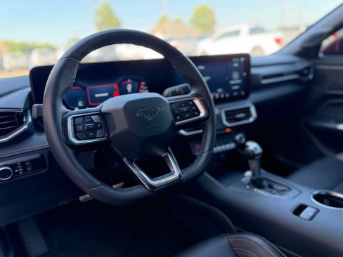 Used 2025 Ford Mustang Premium RWD image 22