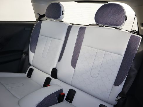 Used 2025 MINI Cooper S image 23