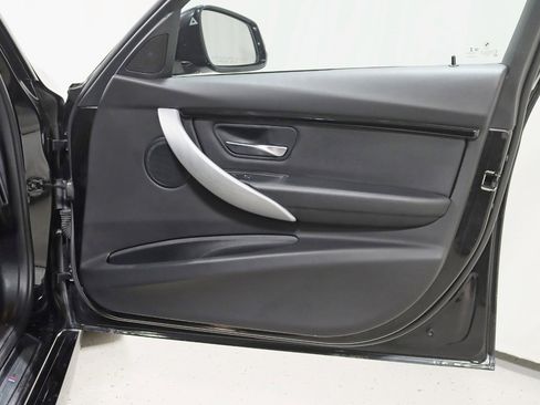 Used 2019 BMW 330i xDrive Wagon 330i xDrive M SPORT w/ M Sport Edition image 35