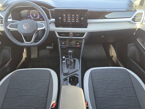 New 2026 Volkswagen Taos SE image 21