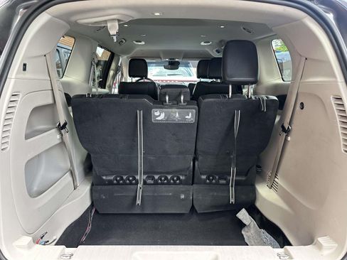 Certified 2021 Chrysler Pacifica Touring-L FWD image 10