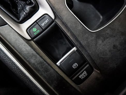 Used 2018 Honda Accord Sport image 27