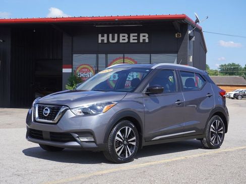 Used 2020 Nissan Kicks SR FWD image 1
