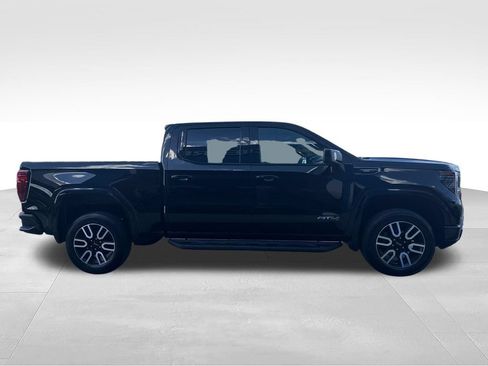 Used 2024 GMC Sierra 1500 AT4 w/ Technology Package AWD/4WD image 7