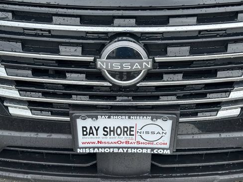Certified 2025 Nissan Rogue SV AWD/4WD image 33