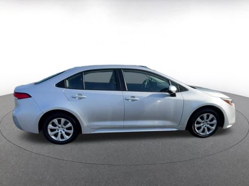 Used 2025 Toyota Corolla LE image 16