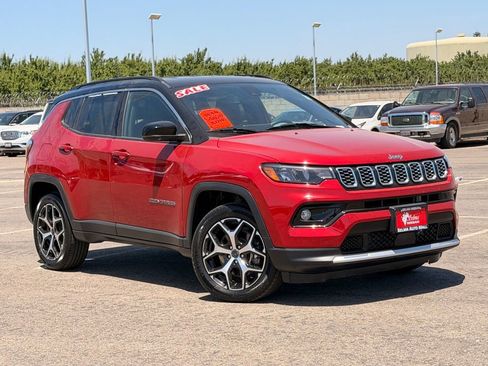 Used 2025 Jeep Compass Limited AWD/4WD image 2