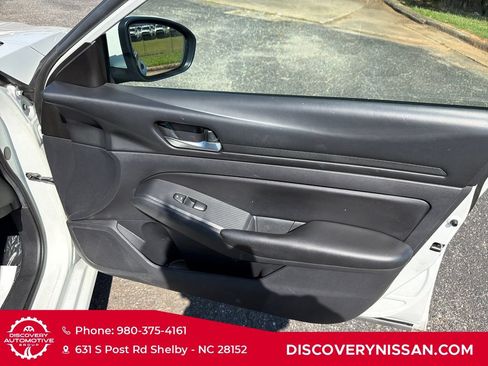 Certified 2022 Nissan Altima 2.5 S FWD image 32