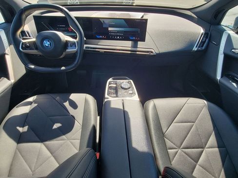 Used 2025 BMW iX xDrive50 image 20