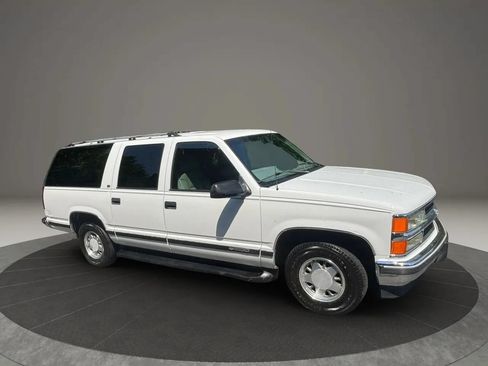 Used 1999 Chevrolet Suburban 2WD w/ Preferred Equipment Group 3 image 8