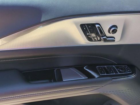 New 2026 Cadillac Optiq Luxury 1 image 25