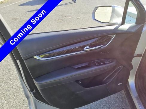 Used 2020 Cadillac XT6 Premium Luxury image 19