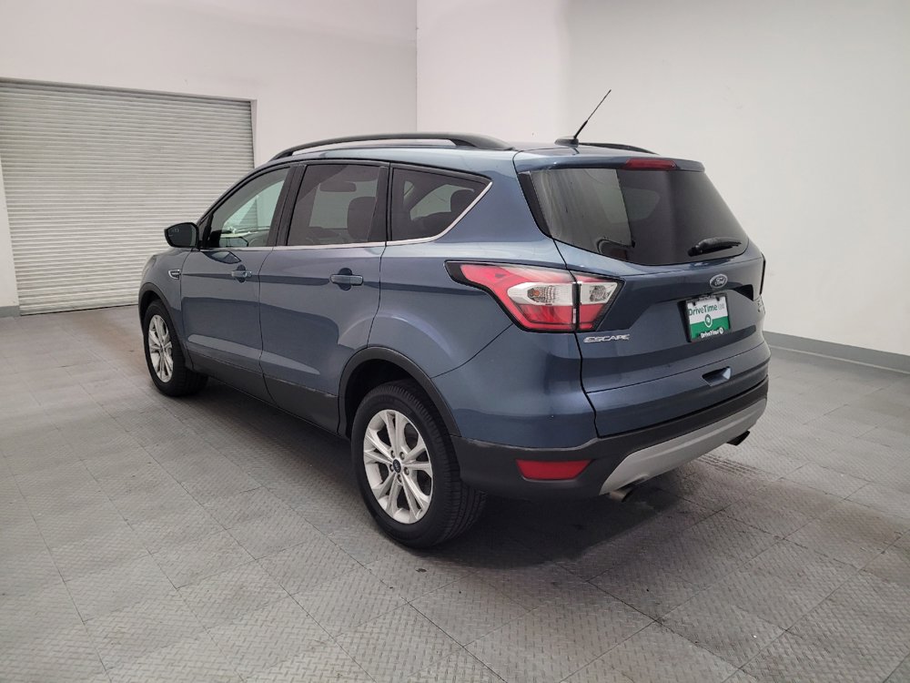 Used 2018 Ford Escape SE FWD image 5