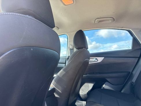 Used 2023 Kia Forte LXS FWD image 32
