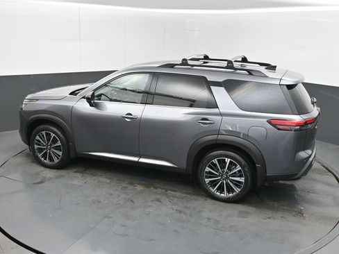 New 2026 Nissan Pathfinder Platinum FWD image 36