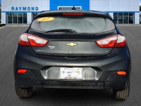 Certified 2017 Chevrolet Cruze LT image 4