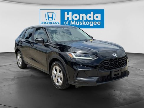 Used 2024 Honda HR-V LX image 2