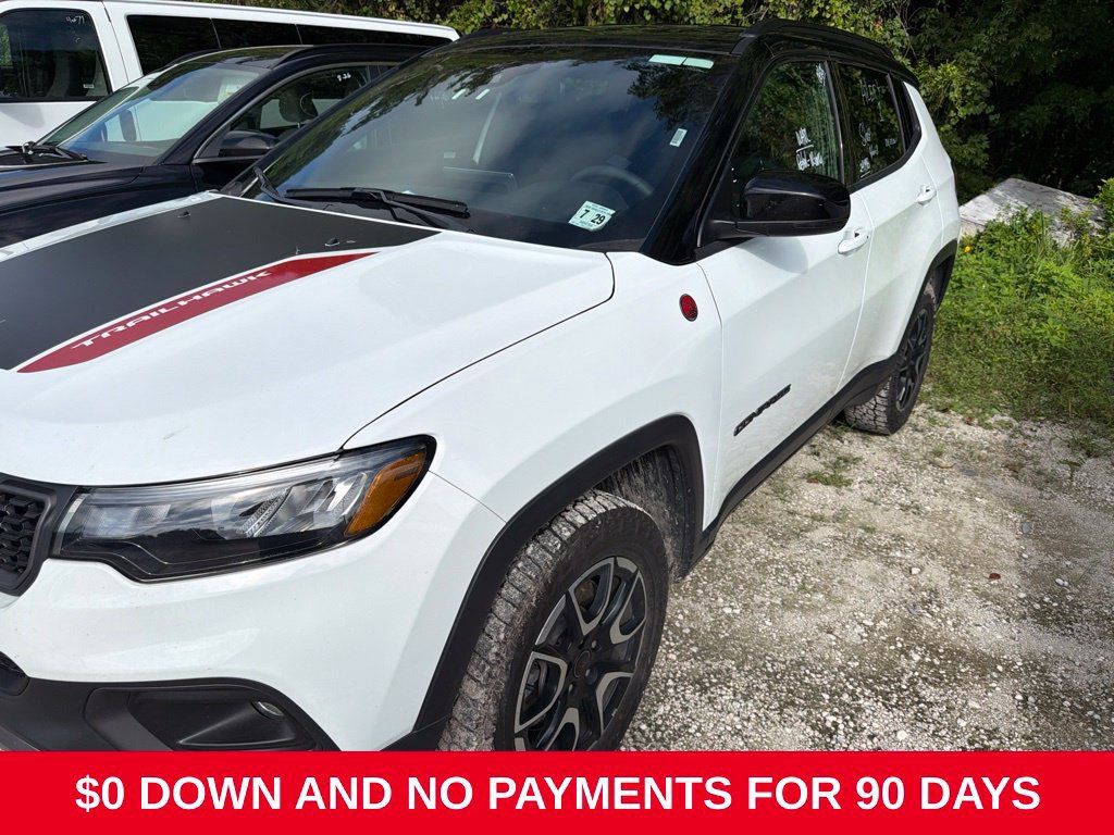 Used 2025 Jeep Compass Trailhawk AWD/4WD image 1