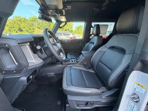 New 2026 Ford Bronco Outer Banks AWD/4WD image 12