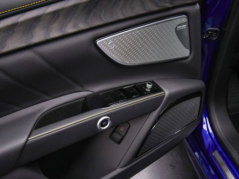 Used 2025 Maserati Grecale GT AWD/4WD image 41