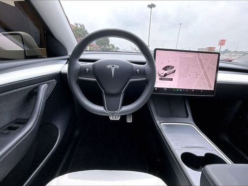 Used 2023 Tesla Model Y Performance AWD/4WD image 14