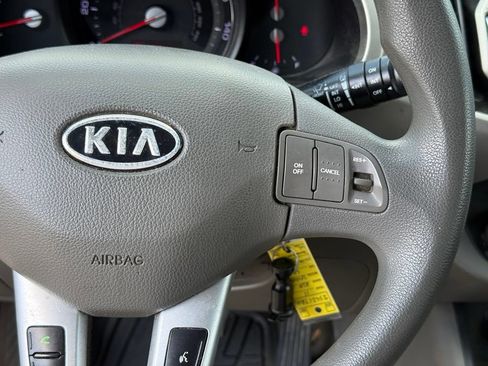 Used 2011 Kia Sportage LX w/ Convenience Pkg FWD image 16