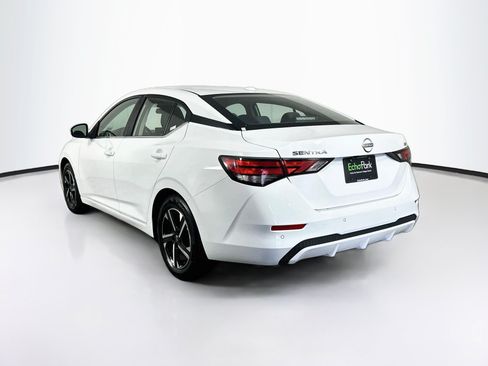 Used 2024 Nissan Sentra SV FWD image 5